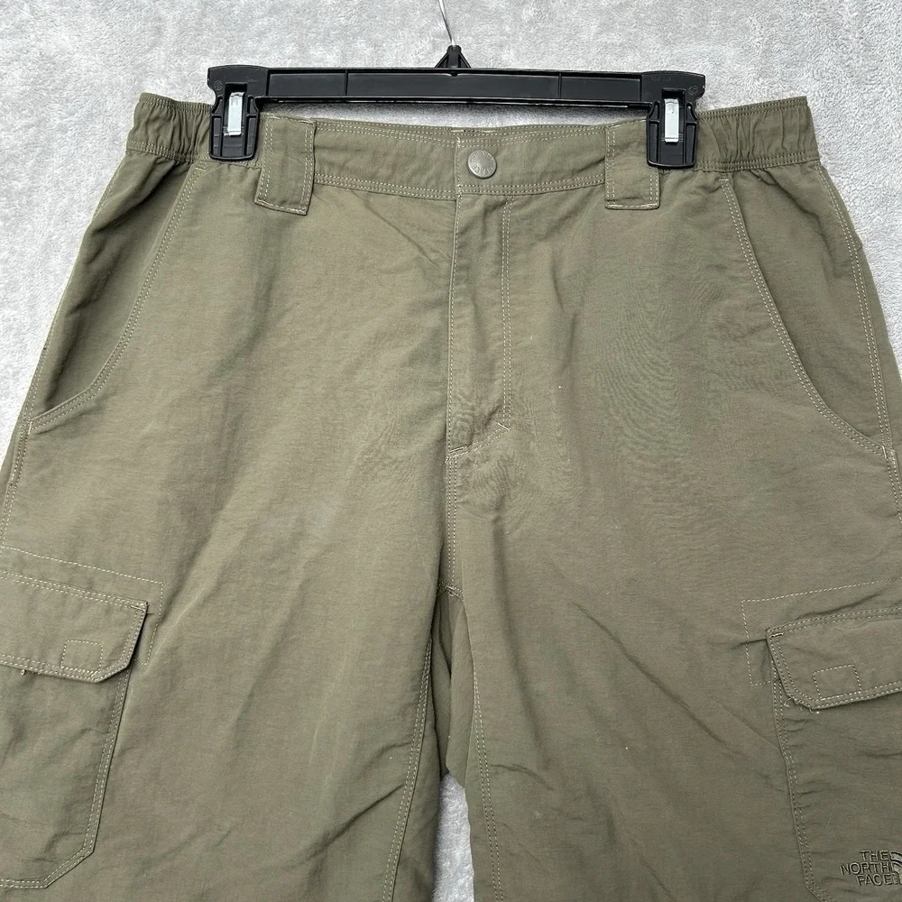 The North Face Mens Paramount Peak Nylon Cargo Shorts Mens Medium M Green Hiking